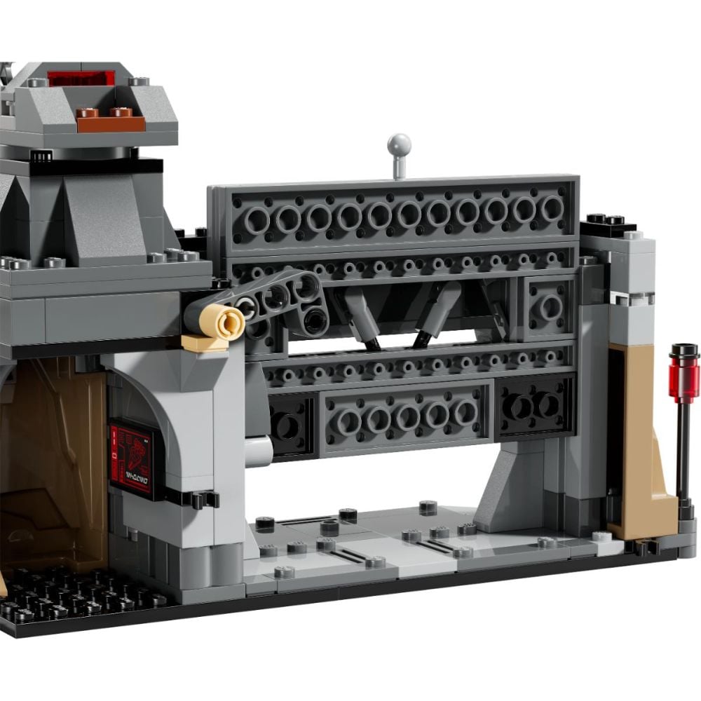 LEGO® Star Wars - Lupta dintre Paz Vizsla™ si Moff Gideon™ (75386)