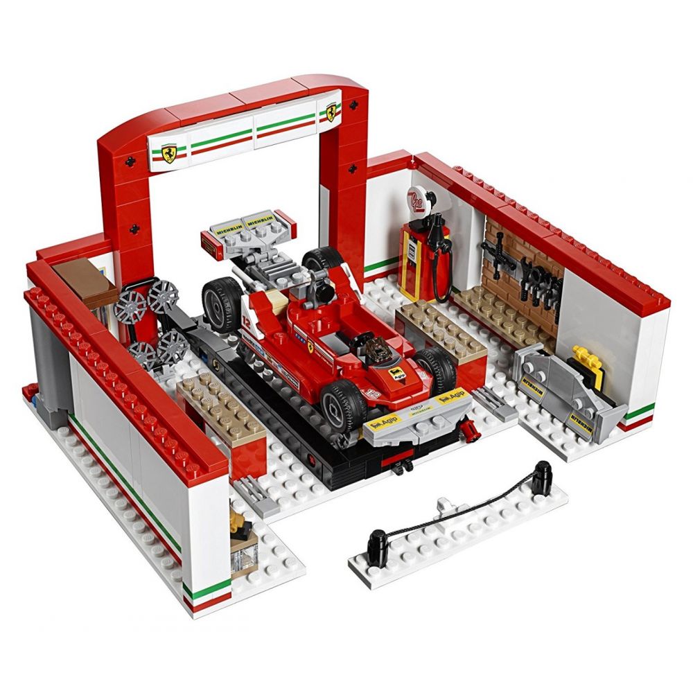 LEGO® Speed Champions - Garajul Suprem Ferrari (75889)