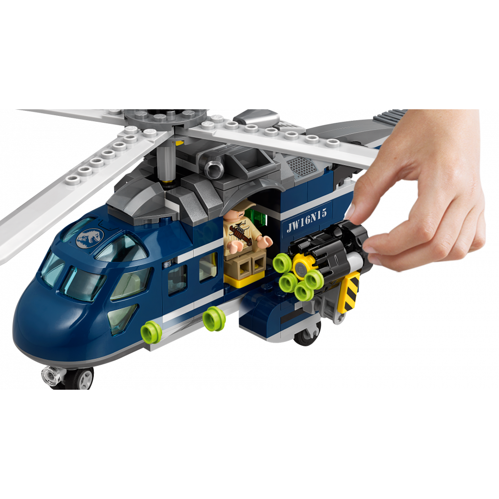 LEGO® Jurassic World - Urmarirea elicopterului albastru (75928)