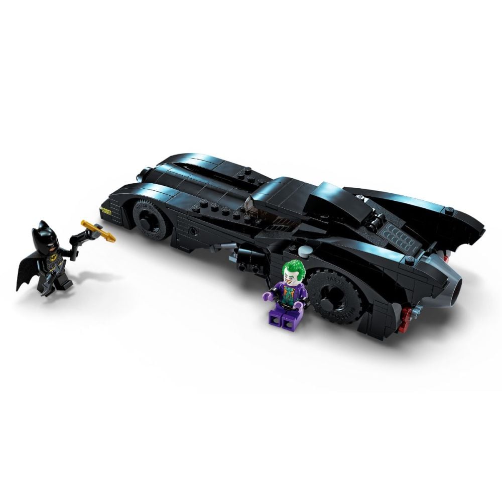 LEGO® Super Heroes - Batmobile™: Batman pe urmele lui Joker (76224)