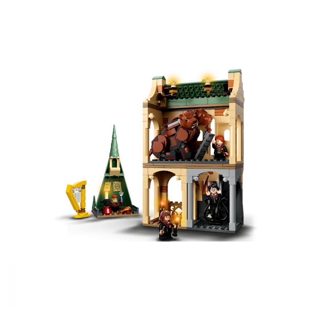 LEGO® Harry Potter - Hogwarts Intalnirea cu Fluffy (76387)
