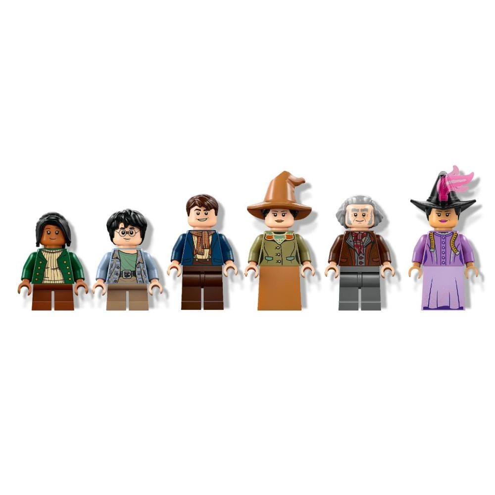 LEGO® Harry Potter - Magazinul de baghete Ollivander si magazinul de haine al lui Madam Malkin (76439)
