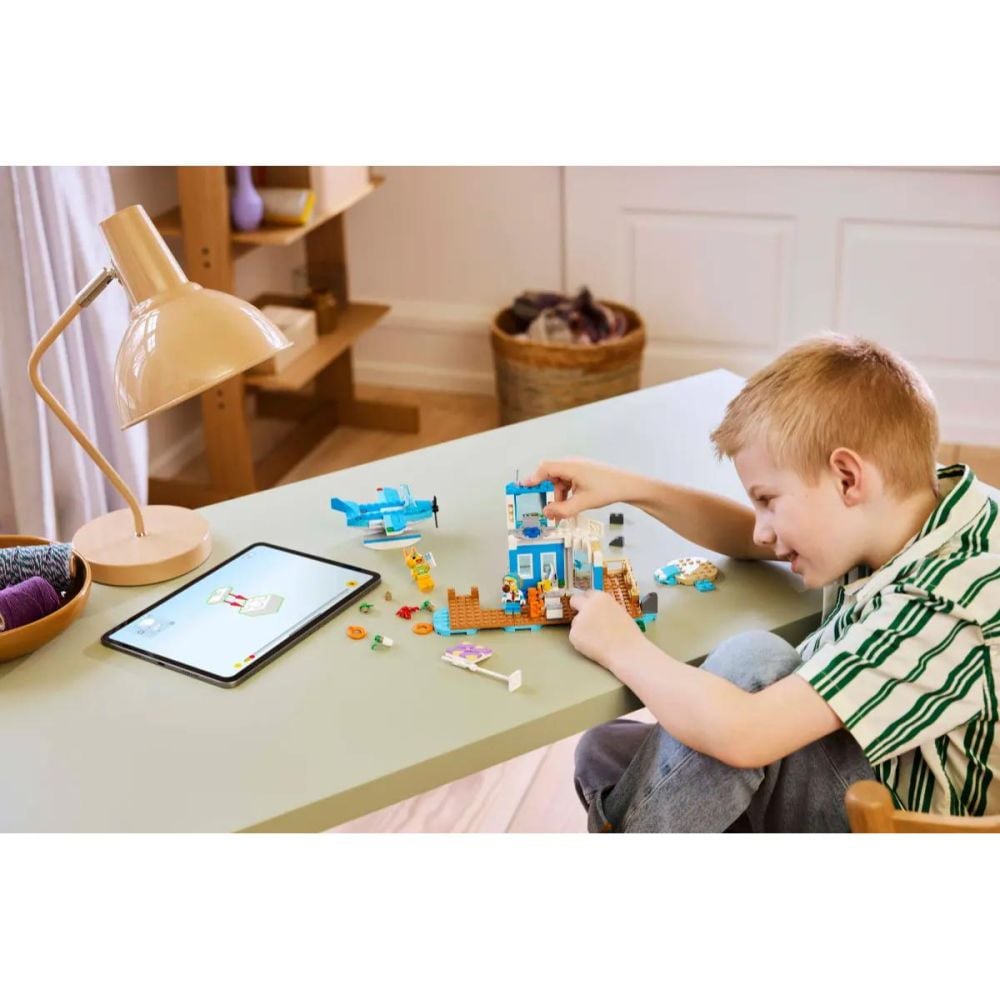 LEGO® Animal Crossing - Zboara cu Dodo Airlines (77051)