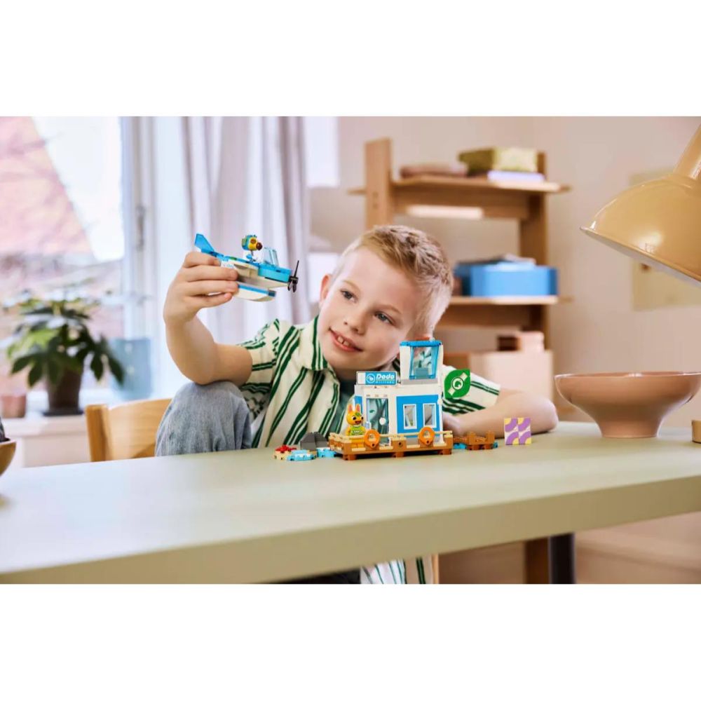 LEGO® Animal Crossing - Zboara cu Dodo Airlines (77051)