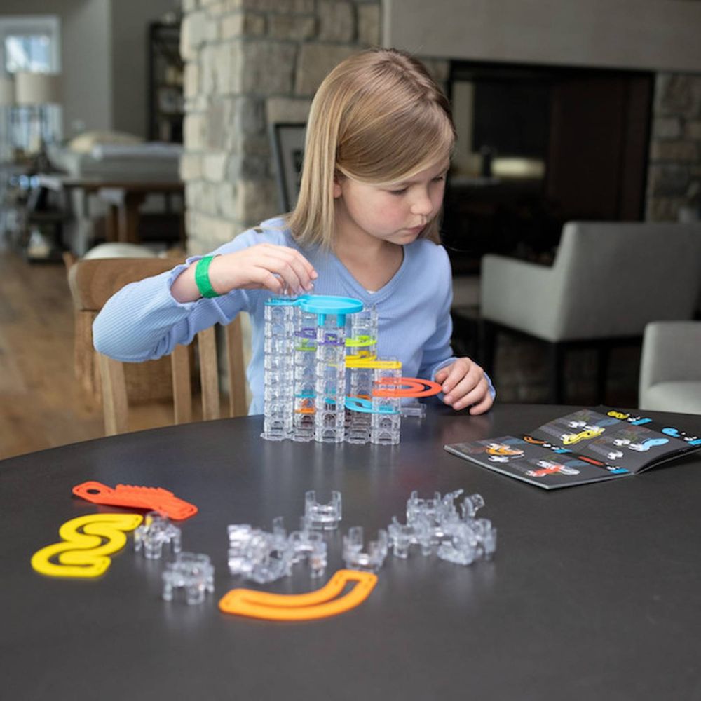 Set Stem de constructie cu traseu pentru bile, Fat Brain Toys, Trestle Tracks Builder, 73 de piese