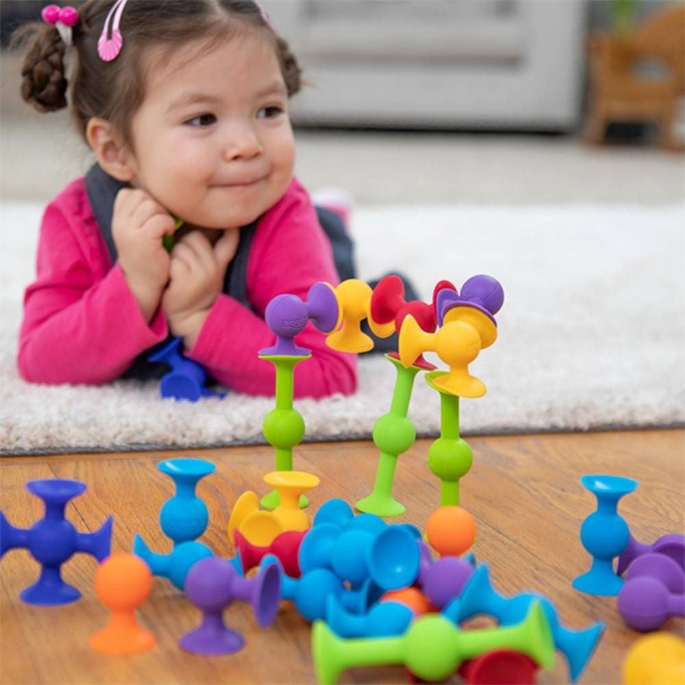 Set de constructie cu 22 de piese cu ventuze, Fat Brain Toys, Squigz Starter