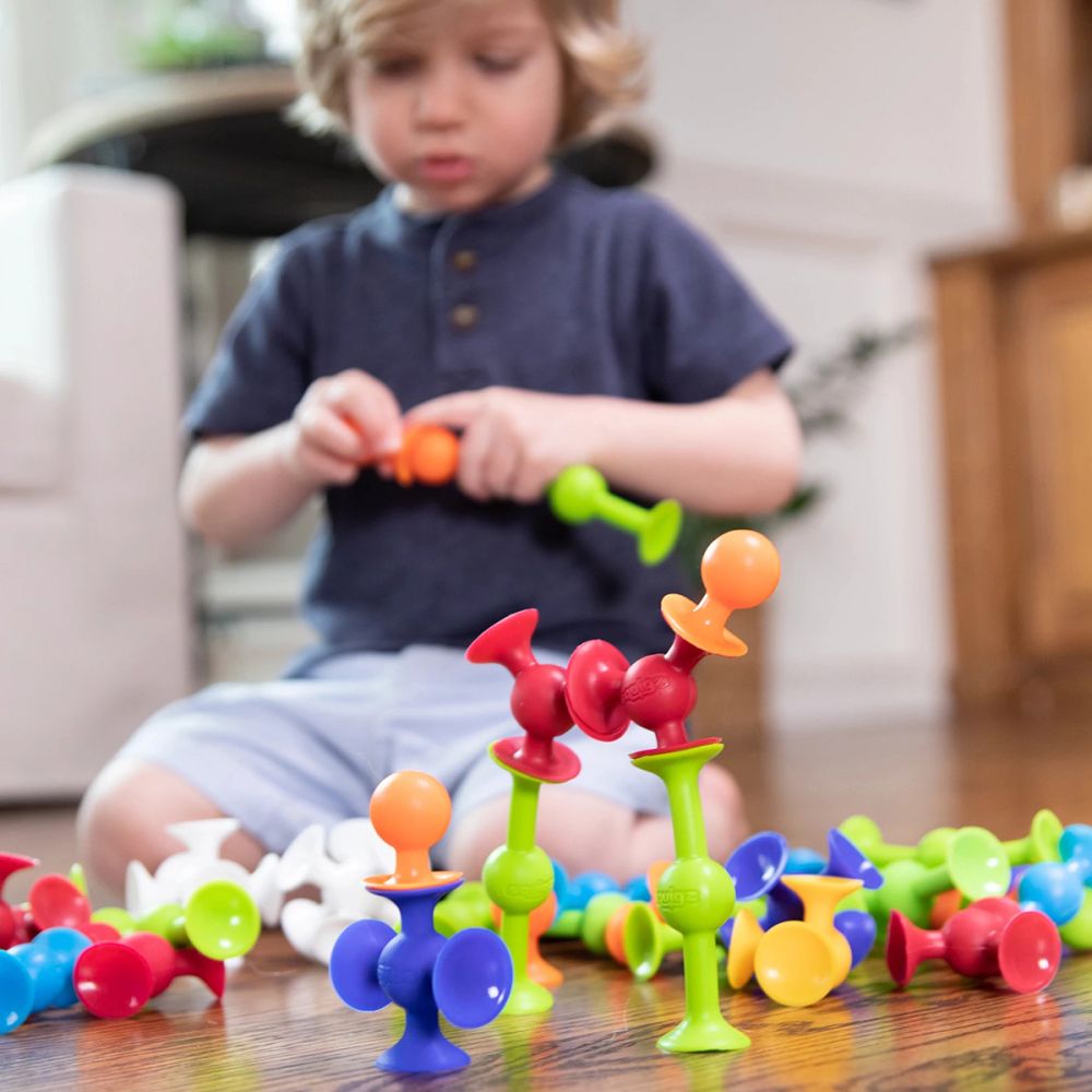 Set de constructie cu 44 de piese cu ventuze, Fat Brain Toys, Squigz Deluxe
