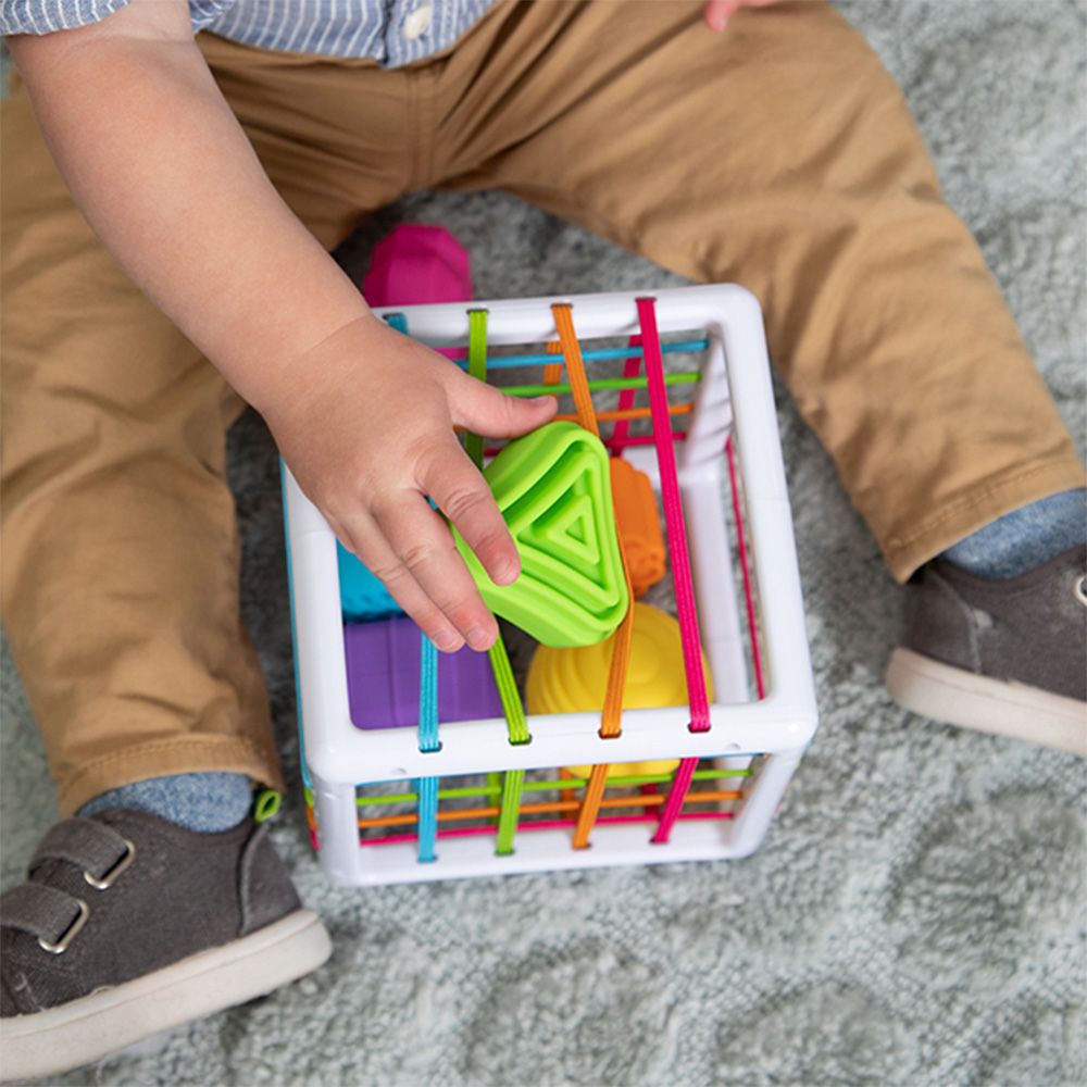 Cub moale pentru sortarea formelor, Fat Brain Toys, Innybin