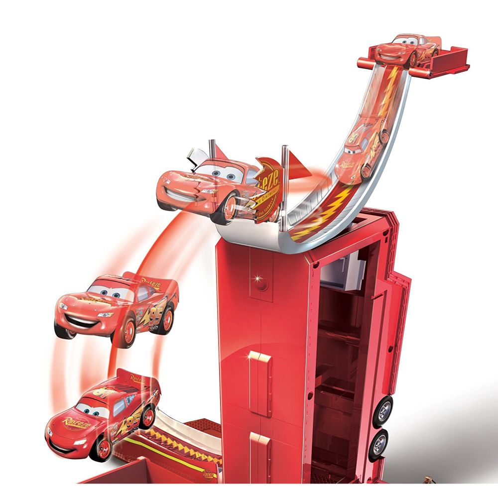 Camion Disney Cars  Pixar - Transformarea lui Mack