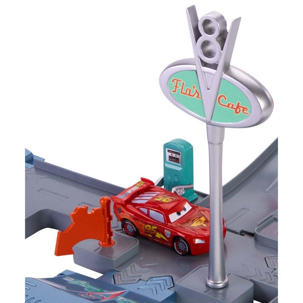 Set de joaca Cars - Pista cu lansator a lui Flo