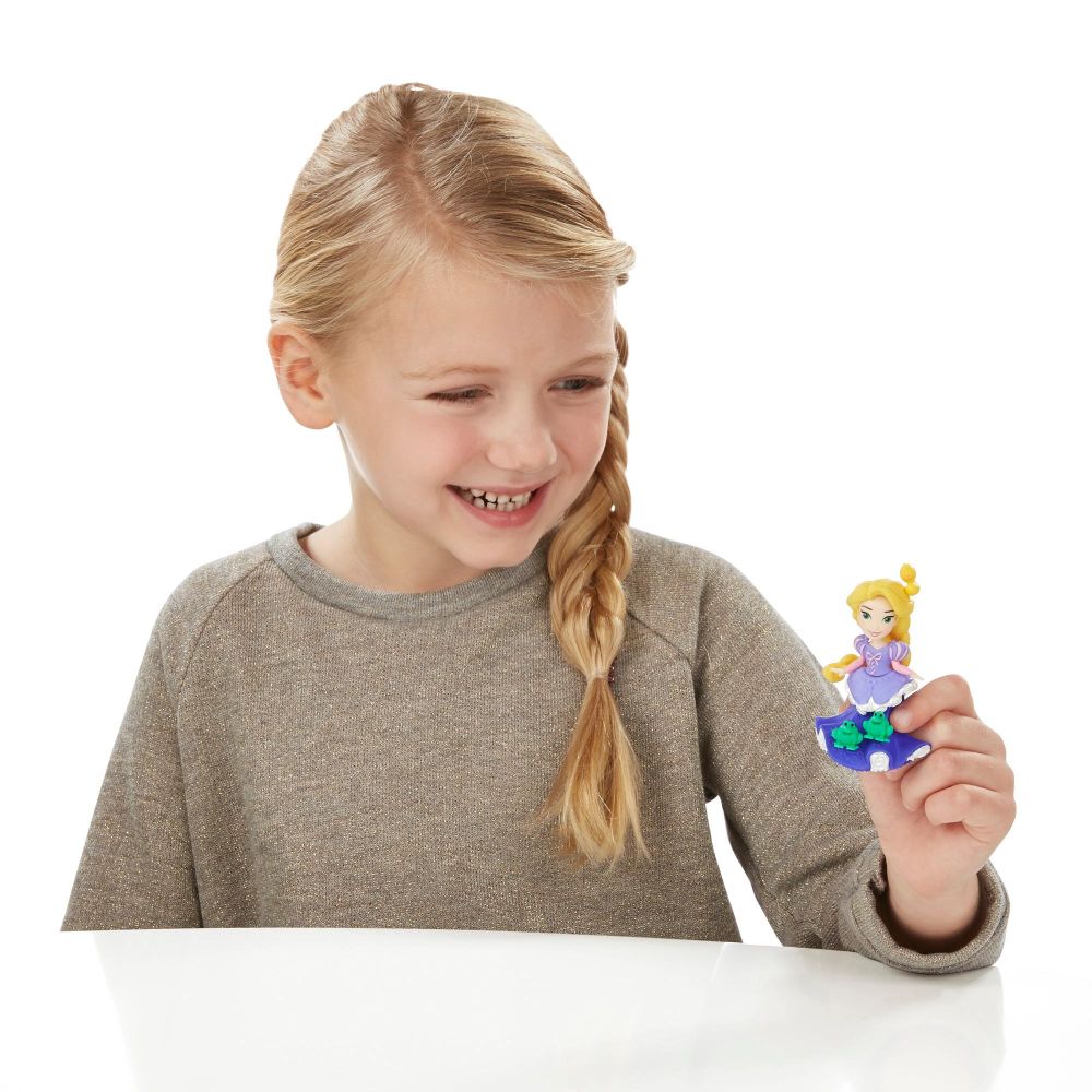 Disney Princess Little Kingdom - Rapunzel si Barcuta visurilor