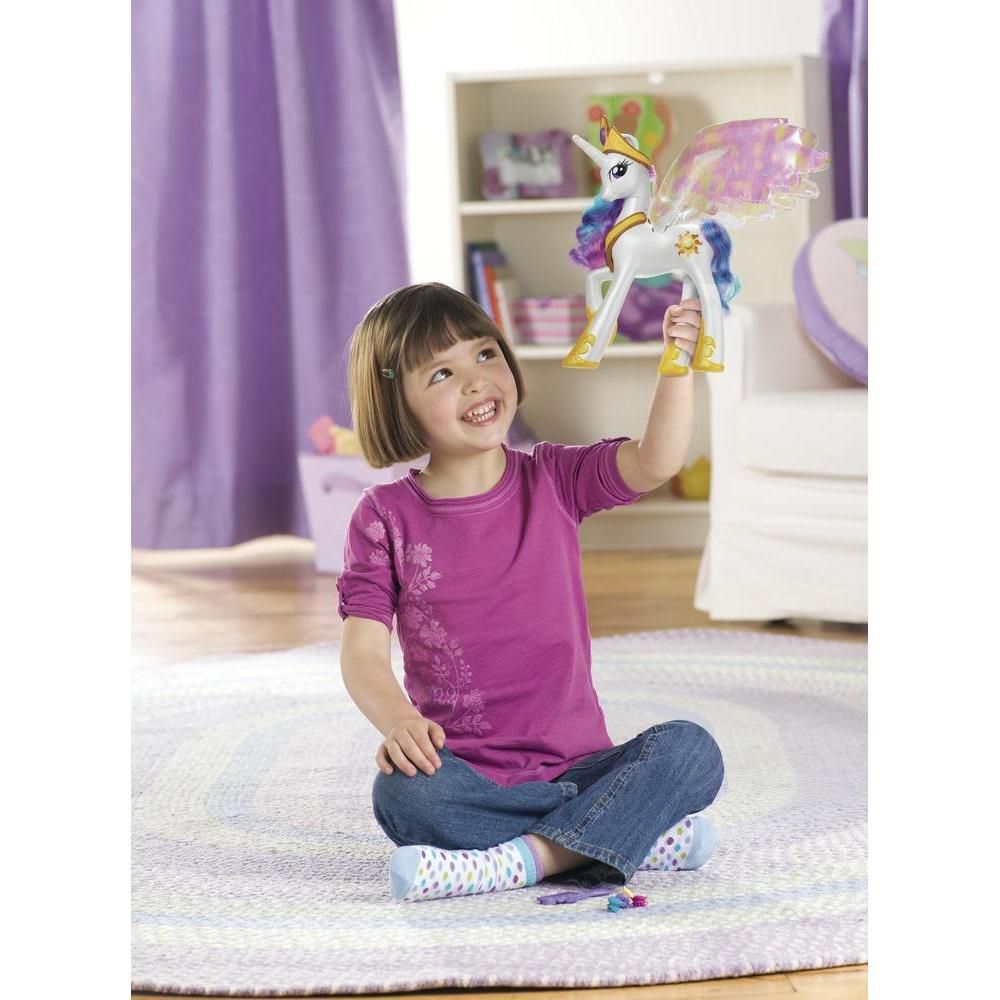 Figurina My Little Pony - Printesa Celestia vorbeste in limba romana