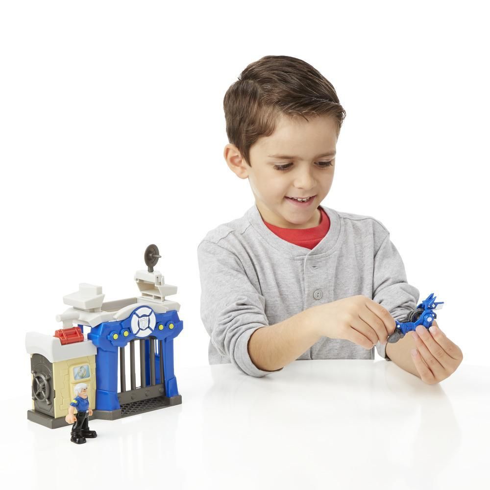 Figurine Transformers Playskool Heroes Rescue Bots - Statia de politie din Griffin Rock