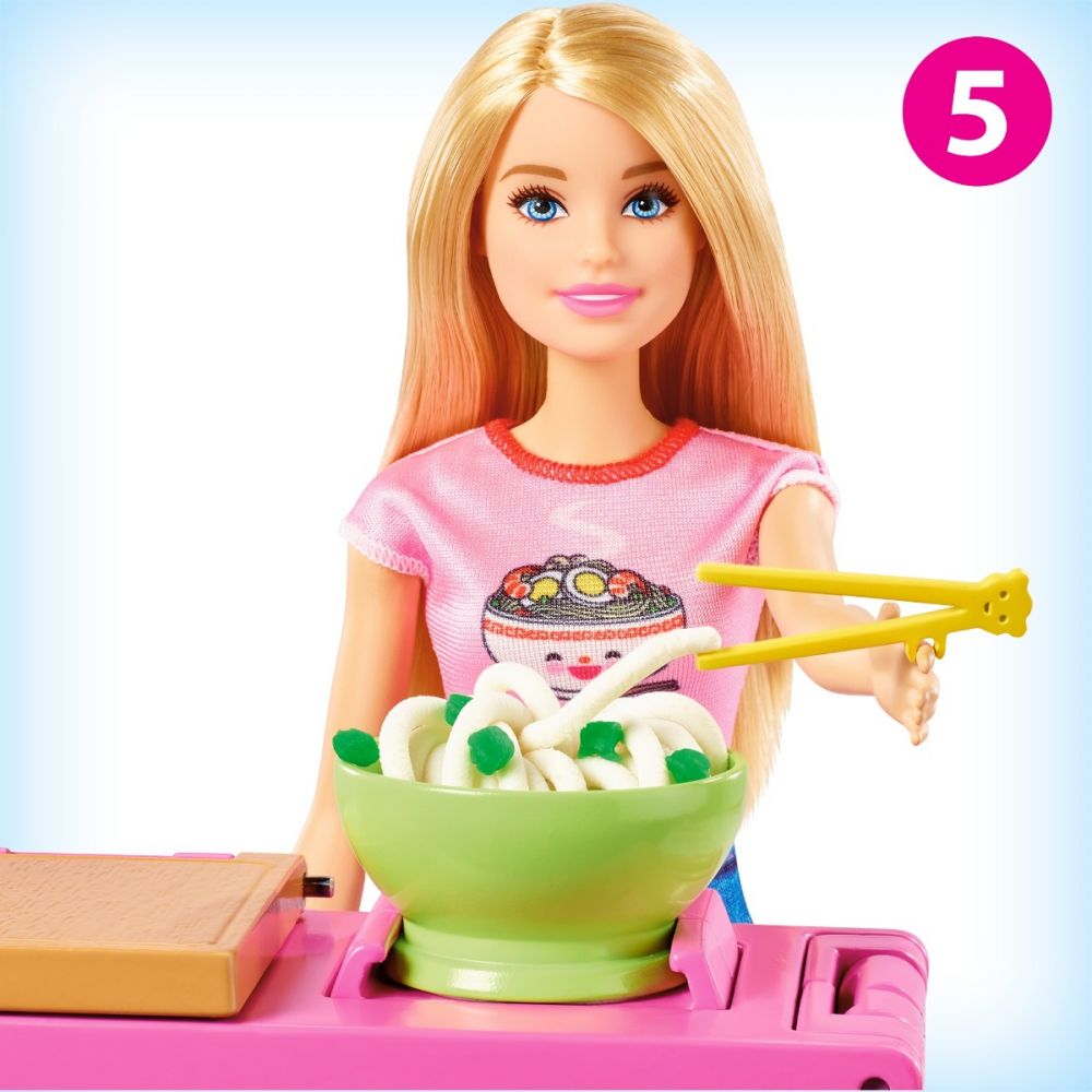 Set de joaca Barbie, Pregateste noodles