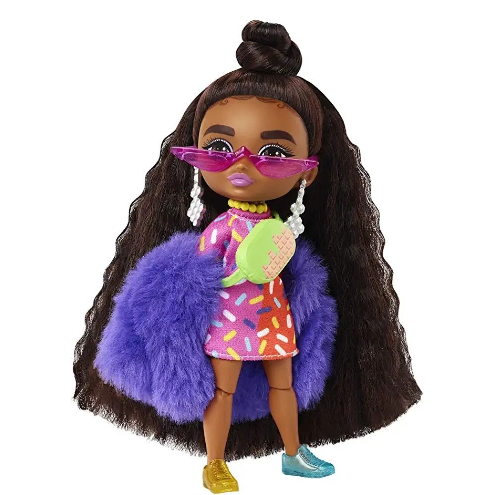 Papusa Barbie cu par lung si accesorii, Extra Minis, HGP63
