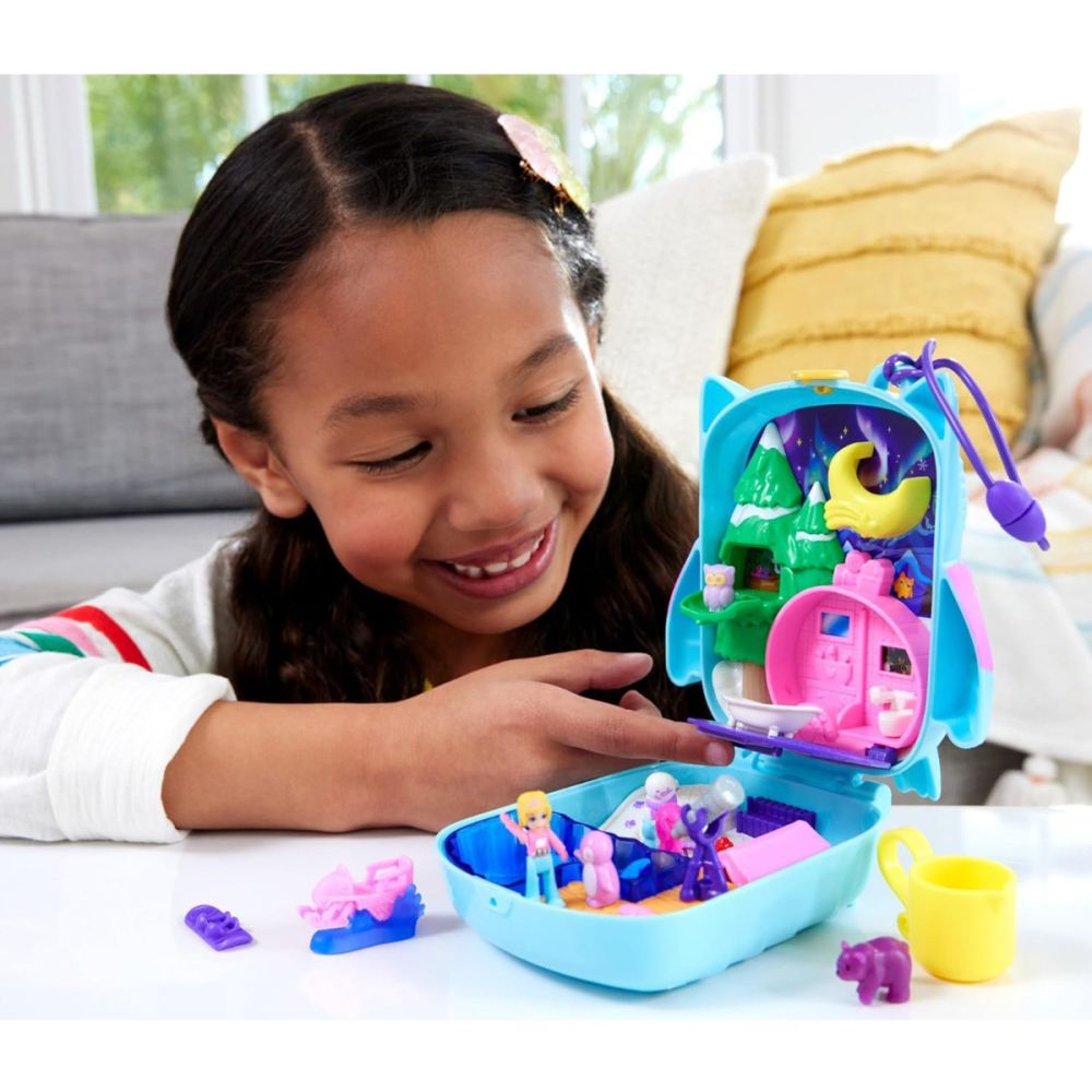 Set de joaca cu 2 papusi si 12 accesorii Polly Pocket, Snowy Sleepover Owl, HKV37