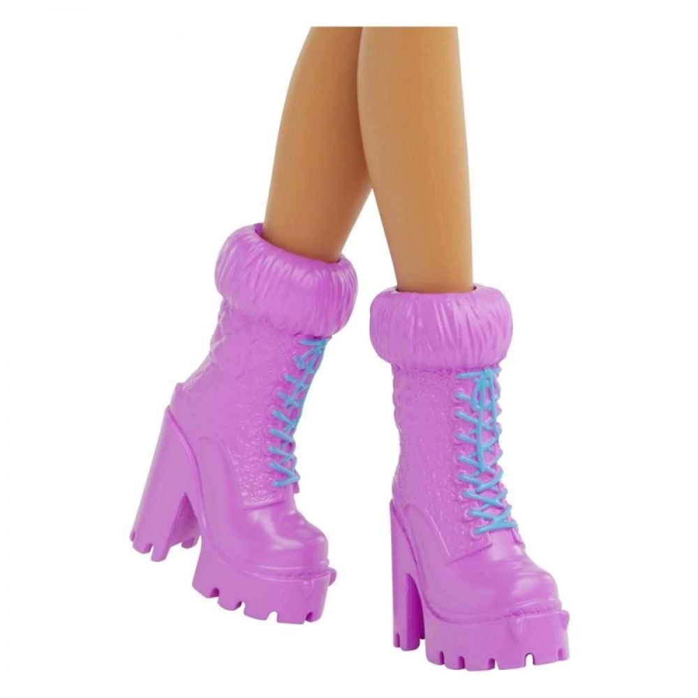 Papusa cu accesorii, Monster High, Clawdeen Wolf, HKY75