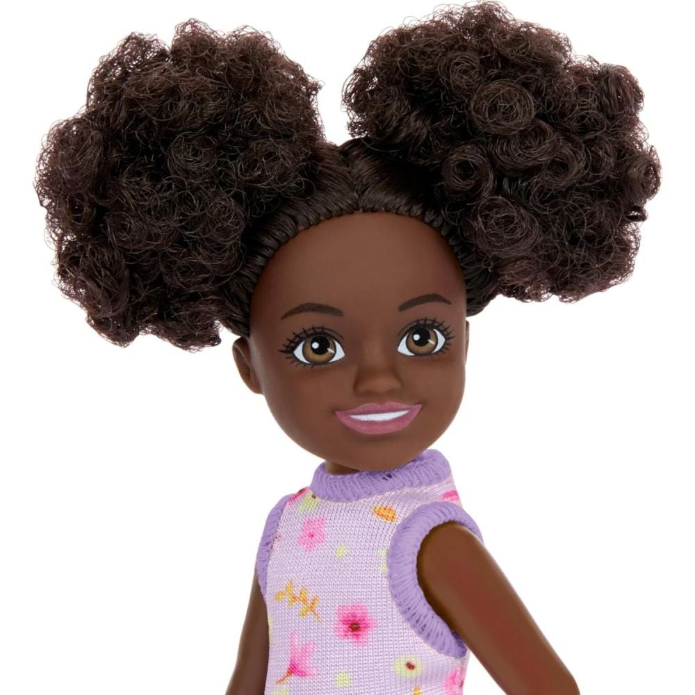 Papusa Barbie Chelsea, Purple Floral Dress, HXM96