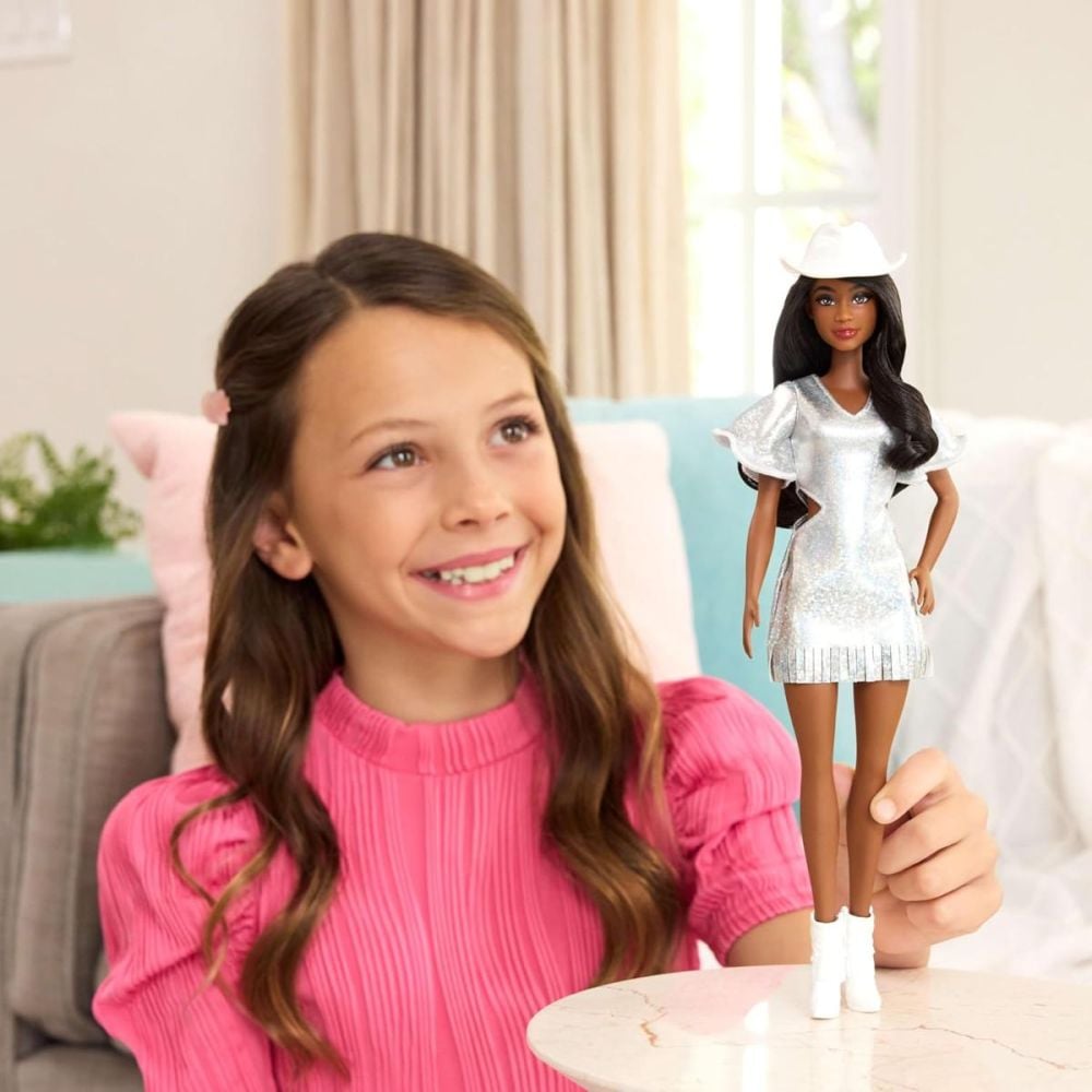 Papusa Barbie, Fashionistas, HYT95