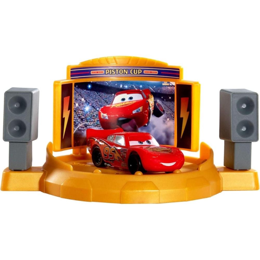 Set de joaca cu masinuta Disney Cars, Piston Cup Jump and Stunt Runway, JDJ02