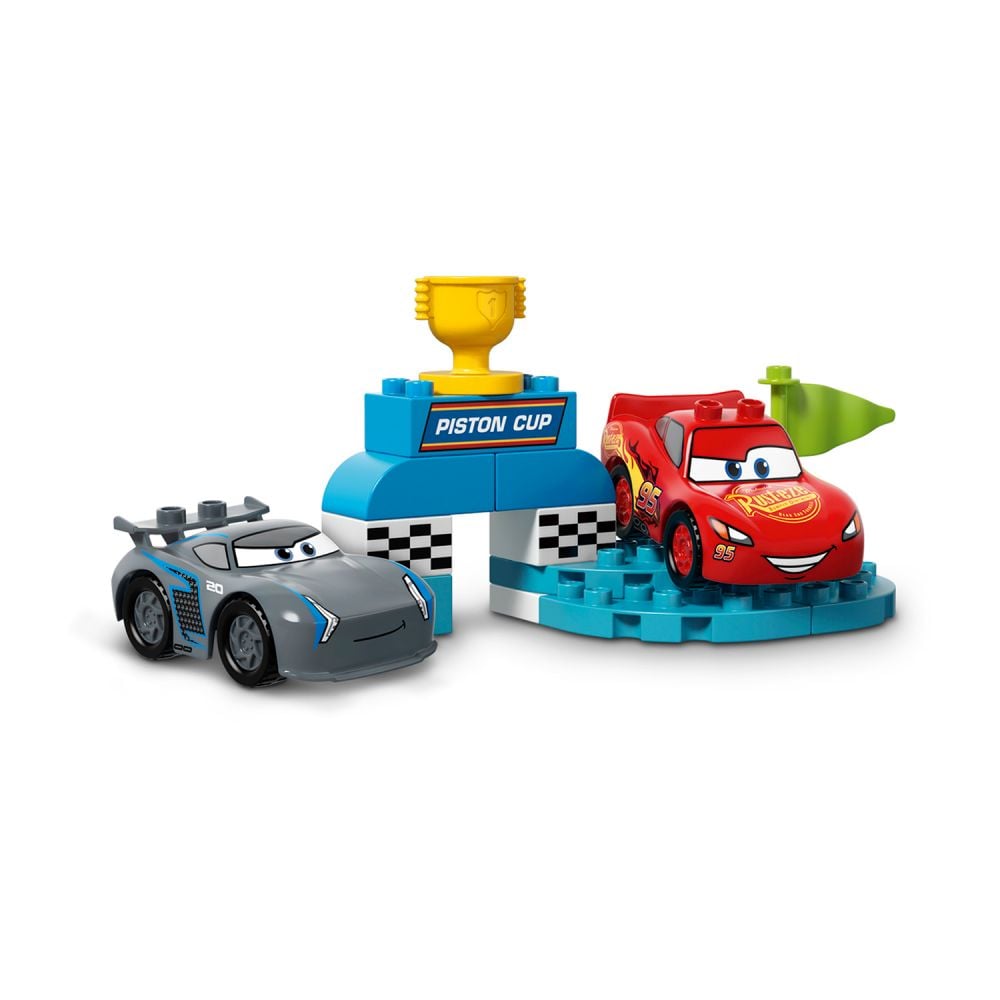 LEGO® DUPLO® Disney - Cursa pentru Cupa Piston (10857)