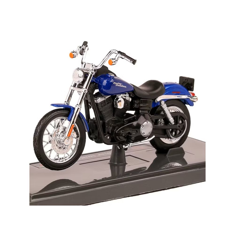 Motocicleta Maisto Harley-Davidson, 2006 Dyna Street Bob, 1:18