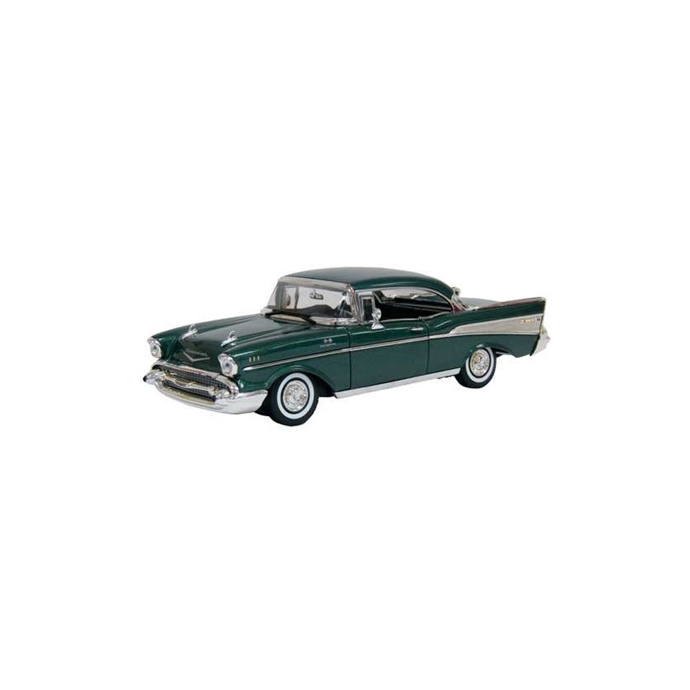 Masinuta Motormax Chevy Bel Air (Hard Top) 1957, 1:18