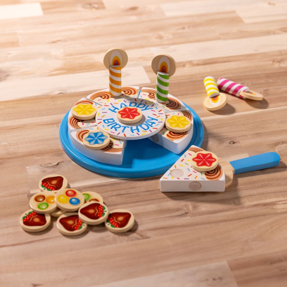 Set de joaca din lemn, Melissa & Doug, Tortul Aniversar, 34 piese, 6074876