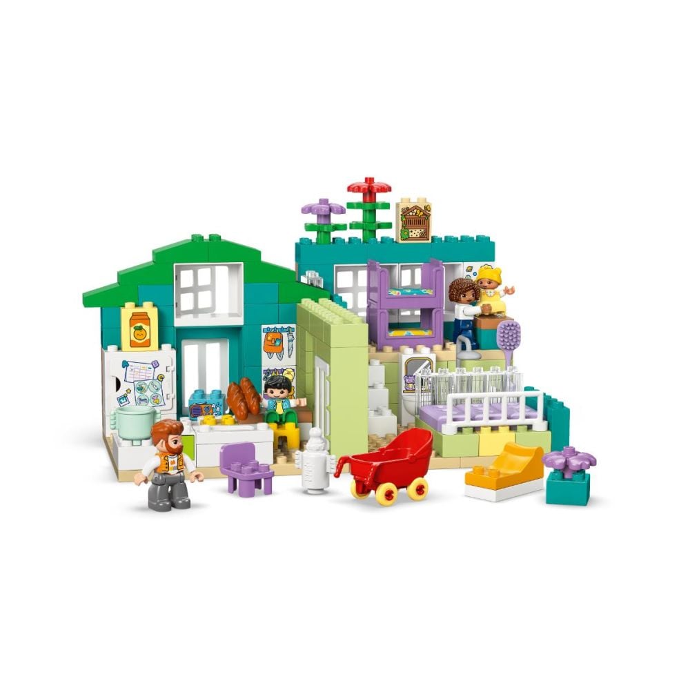 LEGO® DUPLO - Casa moderna de familie 3 in 1, cu figurine (10470)
