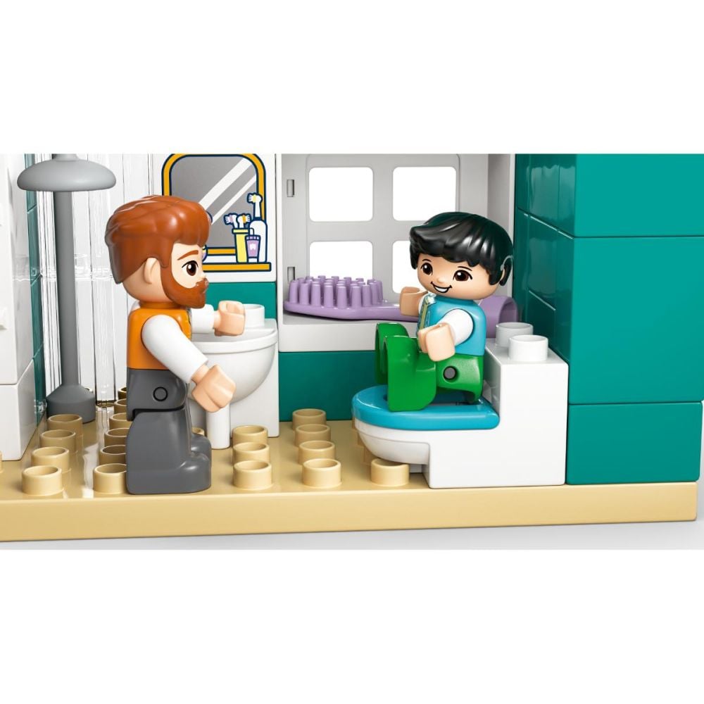LEGO® DUPLO - Casa moderna de familie 3 in 1, cu figurine (10470)