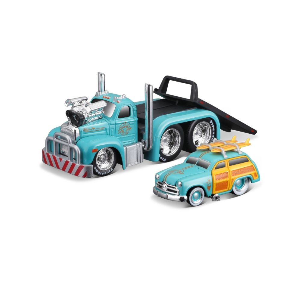 Transportator si masinuta, Maisto, Muscle Transports, 1953 MACK B-61 Flatbed si 1950 Ford Woody, 1:64