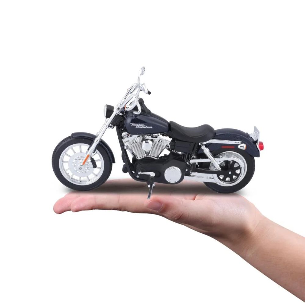 Motocicleta metalica, Maisto, Harley-Davidson, 2006 FXDBI Dyna Street Bob, 1:12