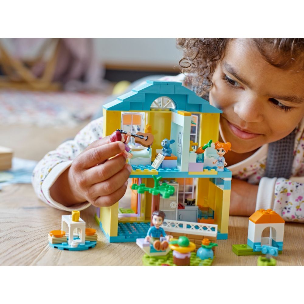 LEGO® Friends - Casa lui Paisley (41724)