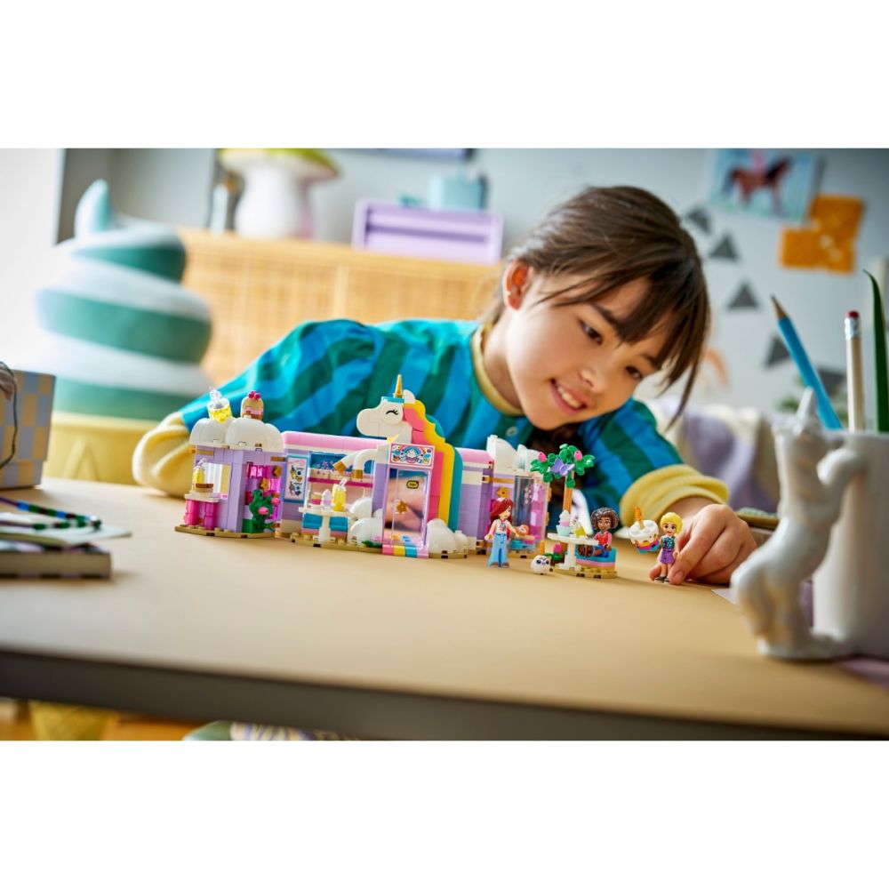 LEGO® Friends - Cafeneaua de vis Unicorn (42684)