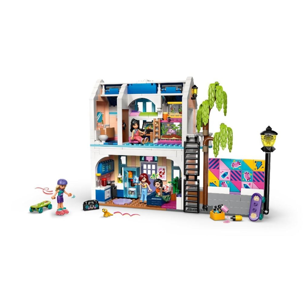 LEGO® Friends - Casa familiei lui Liann (42687)
