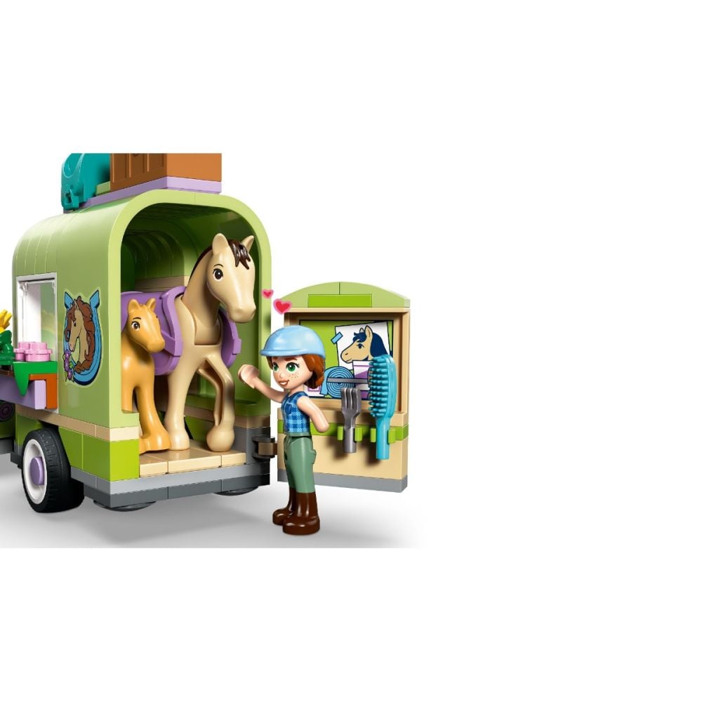 LEGO® Friends - Remorca pentru cal si manz (42695)