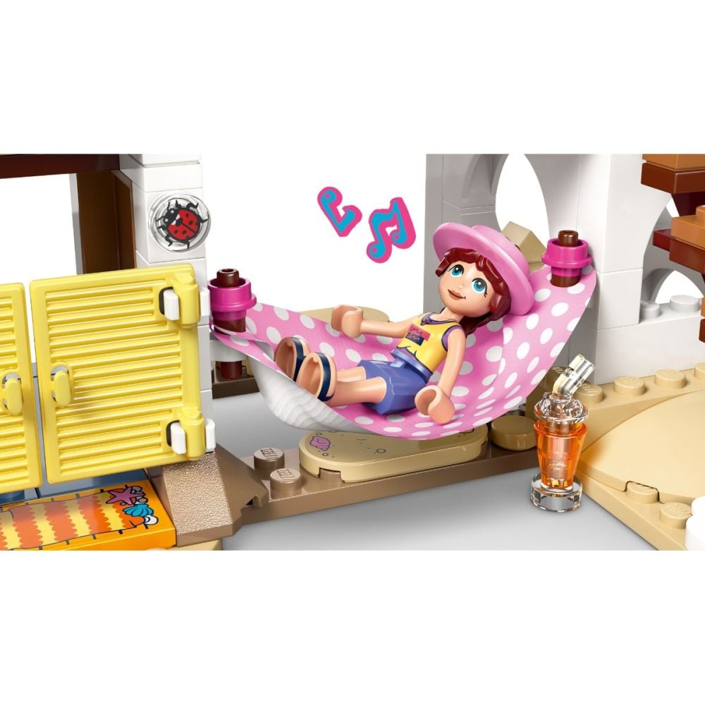 LEGO® Friends - Casa pe plaja cu foci (42699) | Noriel