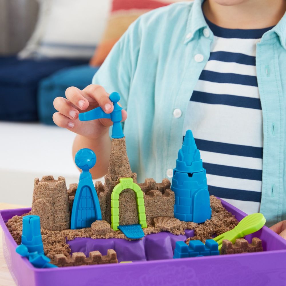 Set de joaca cu nisip si 9 forme de modelat, Kinetic Sand, 20143453