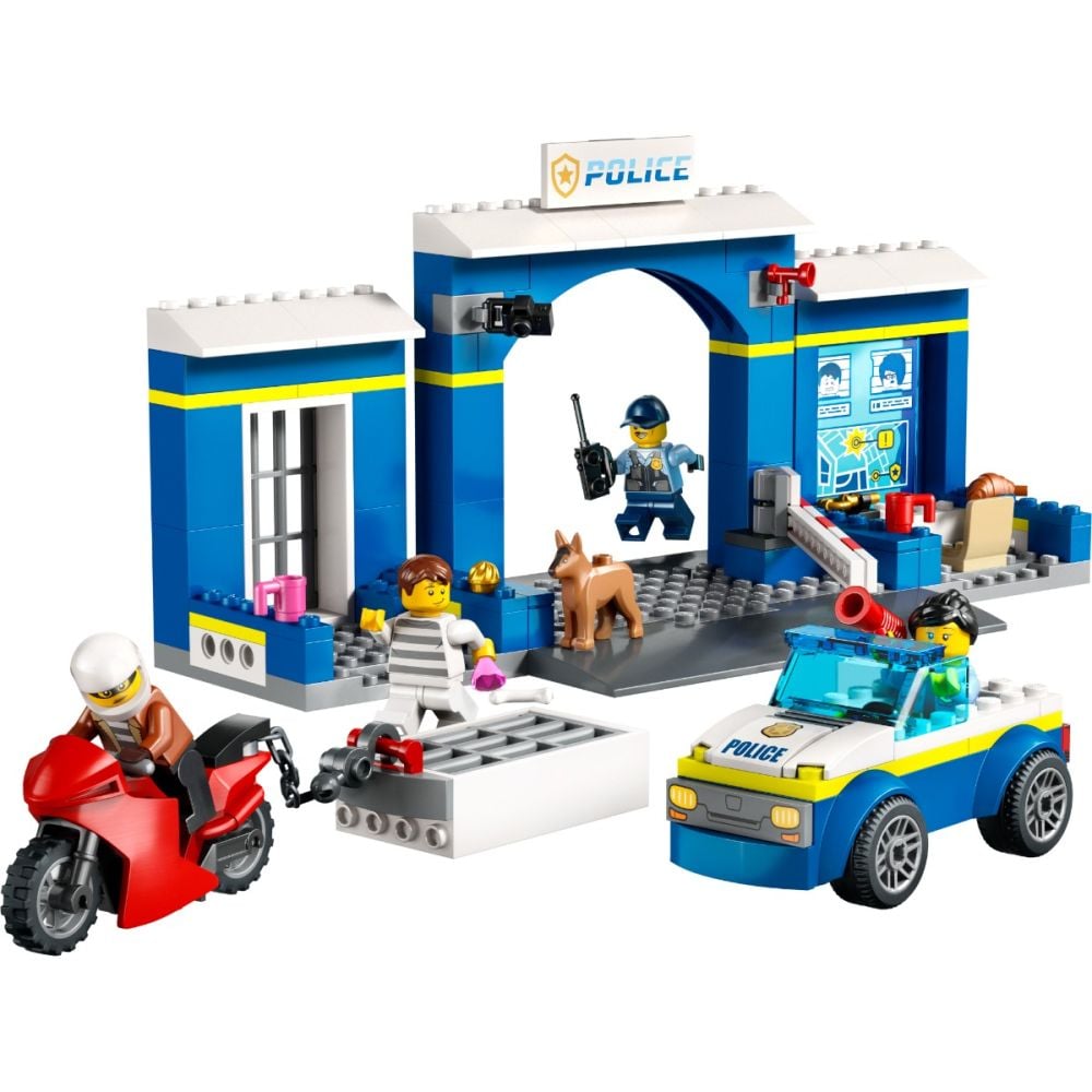 LEGO® City - Urmarire la sectia de politie (60370)