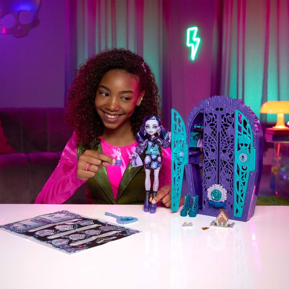 Papusa Monster High, Skulltimate Secrets, Twyla, HYT74