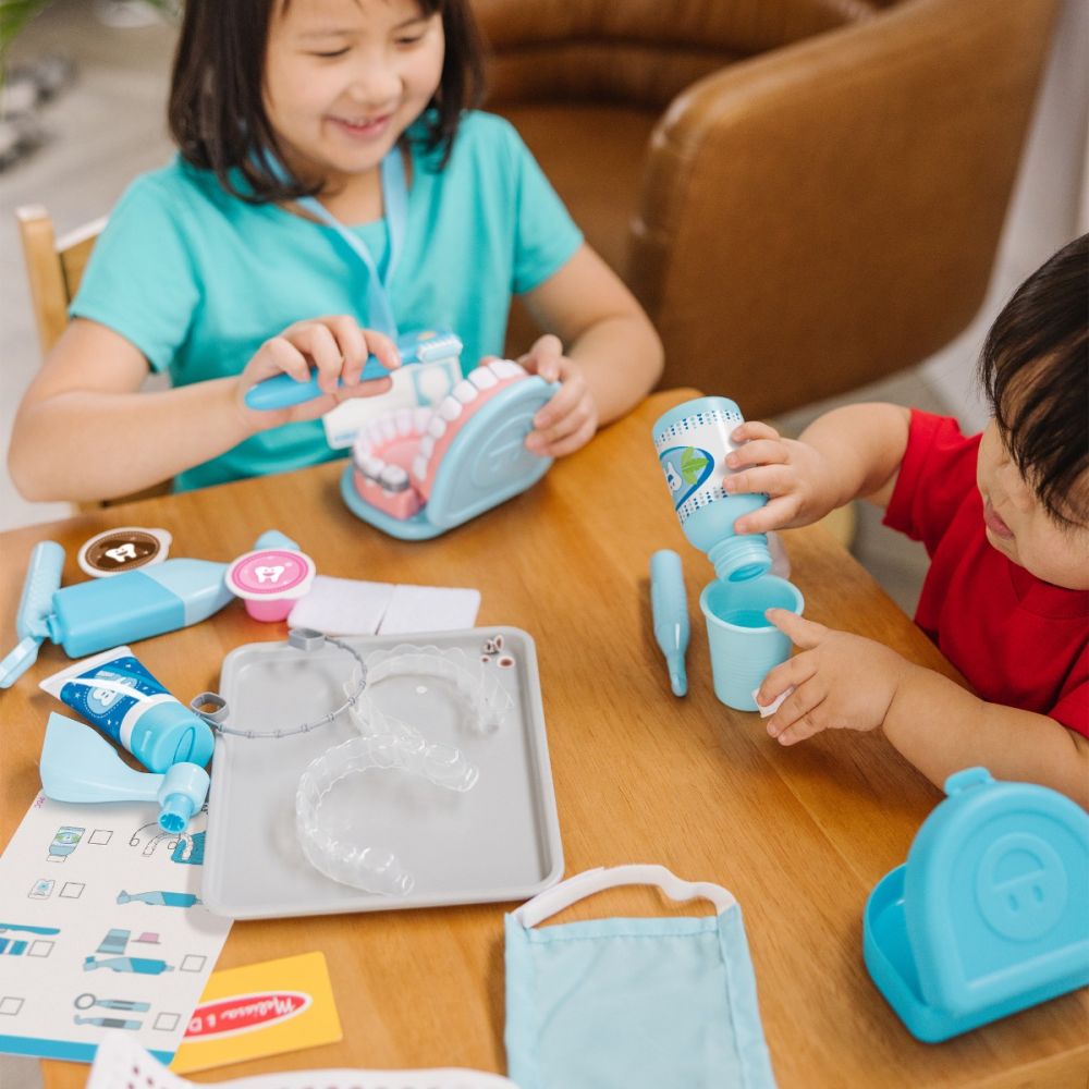 Set de joaca, Melissa & Doug, La Stomatolog, 25 piese, 6074886