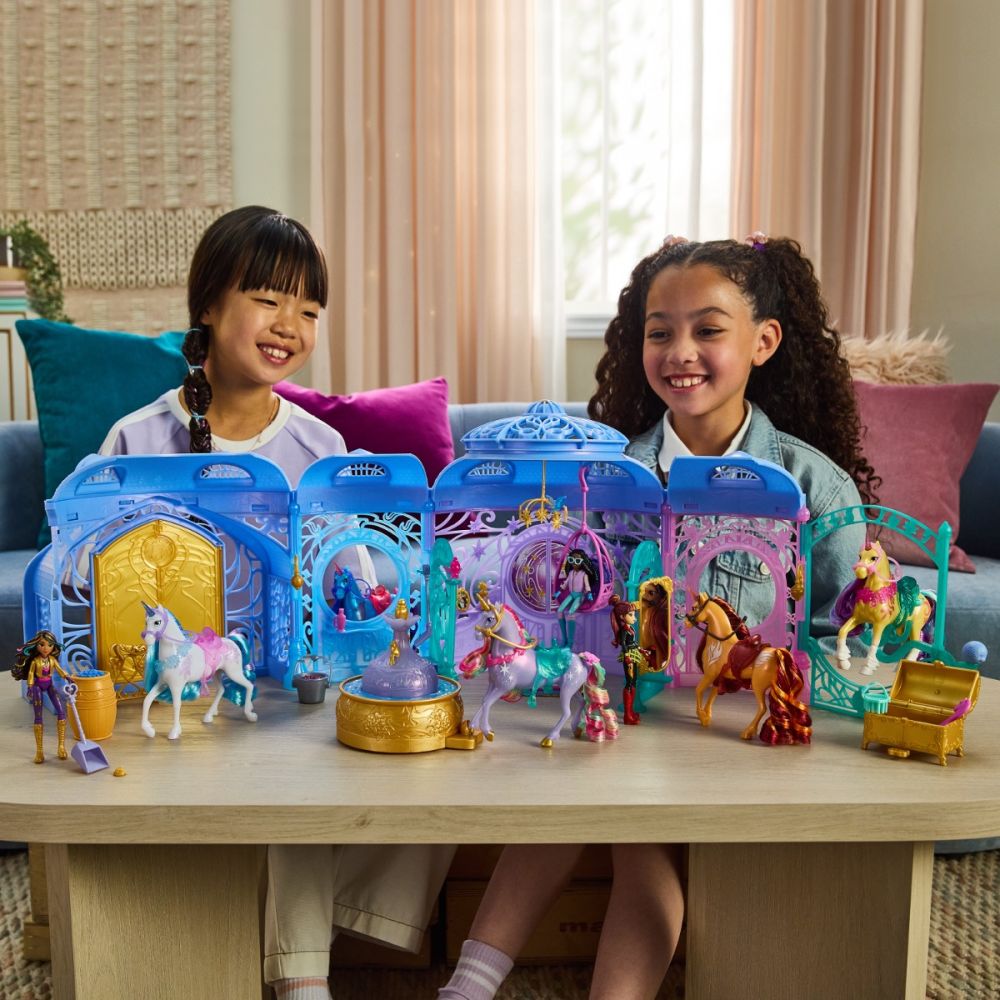 Set de joaca cu lumini si sunete, Unicorn Academy, Starglow Fountain & Stable