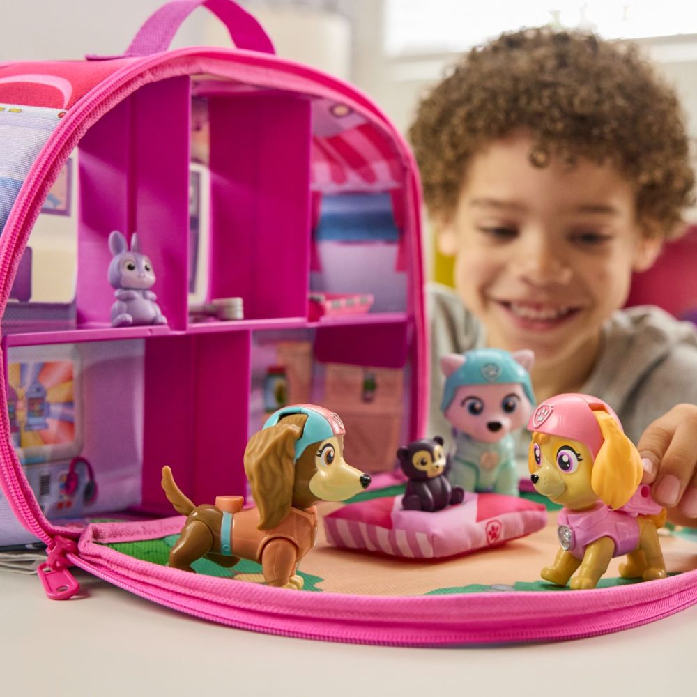 Set de joaca cu figurine, Paw Patrol, Skyes World Rescue Camper, 6074035