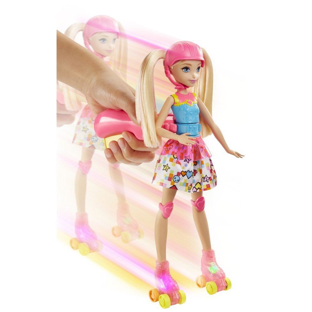 Papusa Barbie pe patine  - Video Game Hero