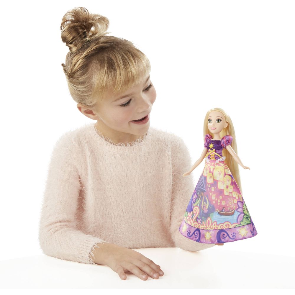 Papusa Disney Princess Rapunzel cu rochie magica