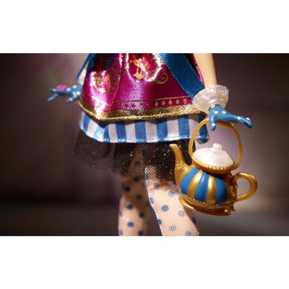 Papusa Ever After High - Madeline Hatter