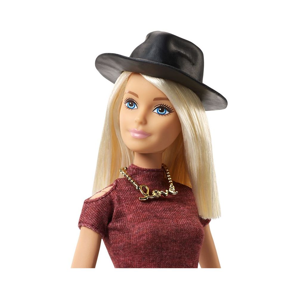 Papusa cu haine de schimb Barbie Fashionistas Happy Hipster