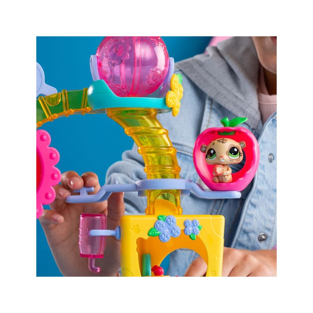 Set de joaca cu 2 figurine, Littlest Pet Shop, Carusel