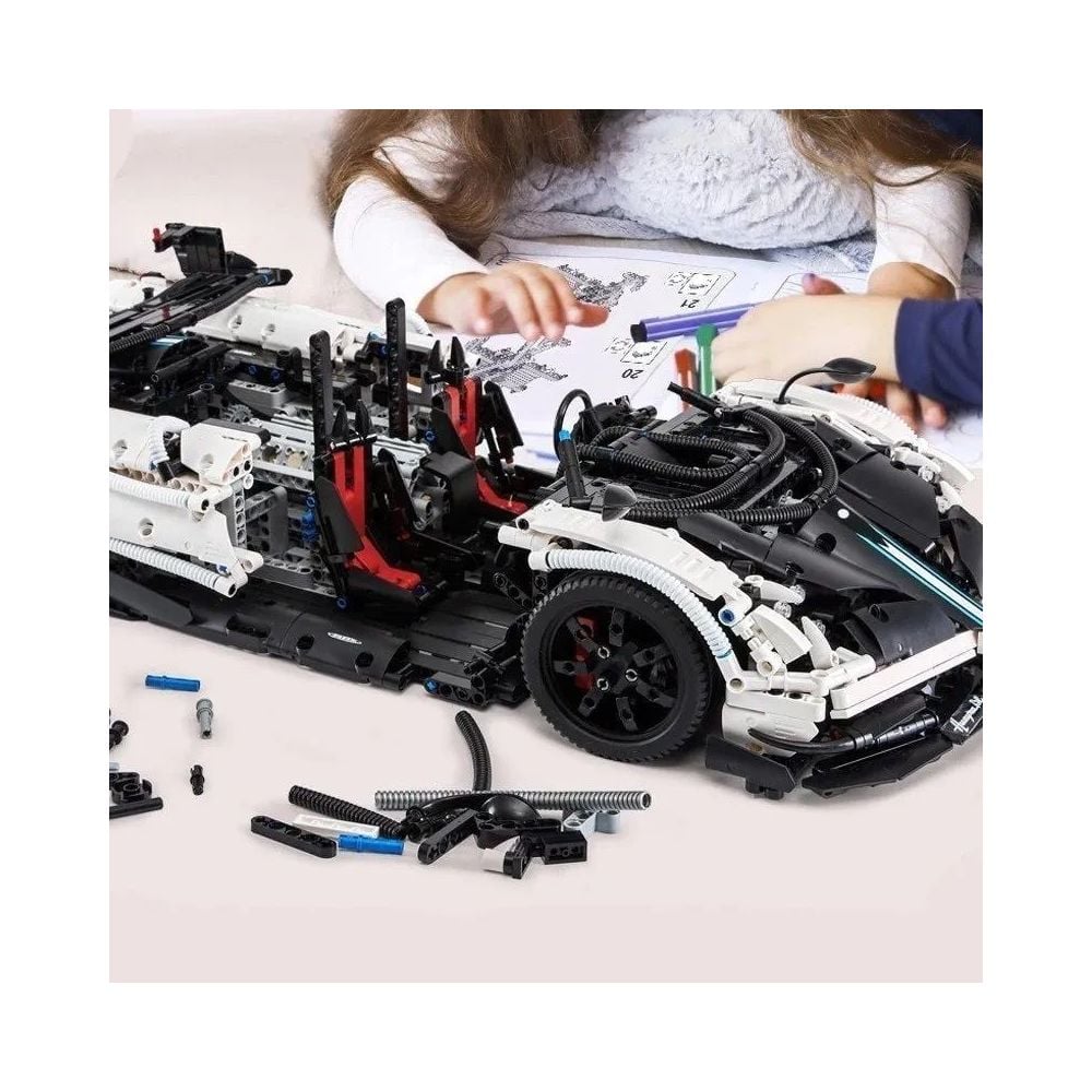 Set constructie masinuta cu telecomanda, Rastar, Pagani Huayra, Alb, 1:8, 2899 piese