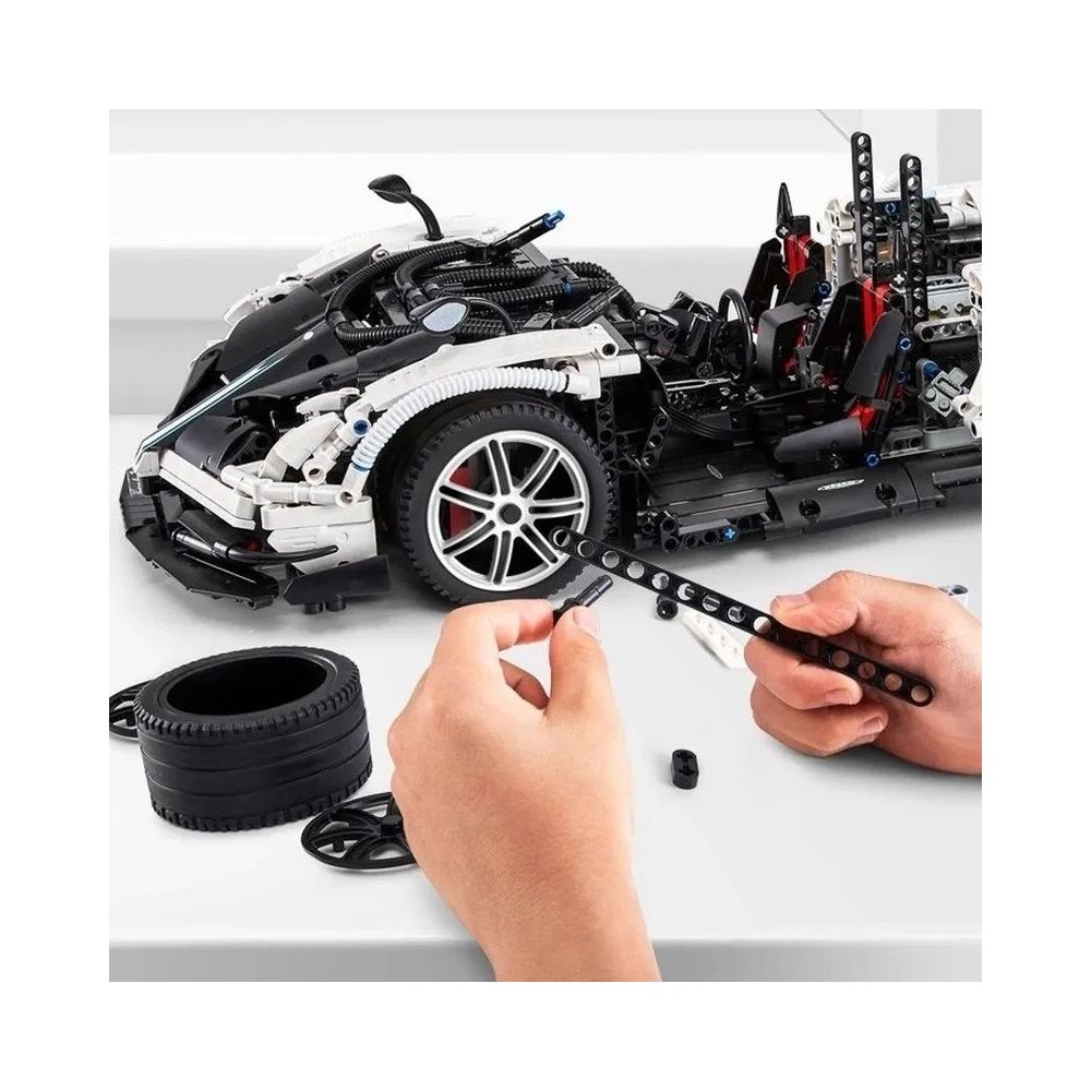 Set constructie masinuta cu telecomanda, Rastar, Pagani Huayra, Alb, 1:8, 2899 piese